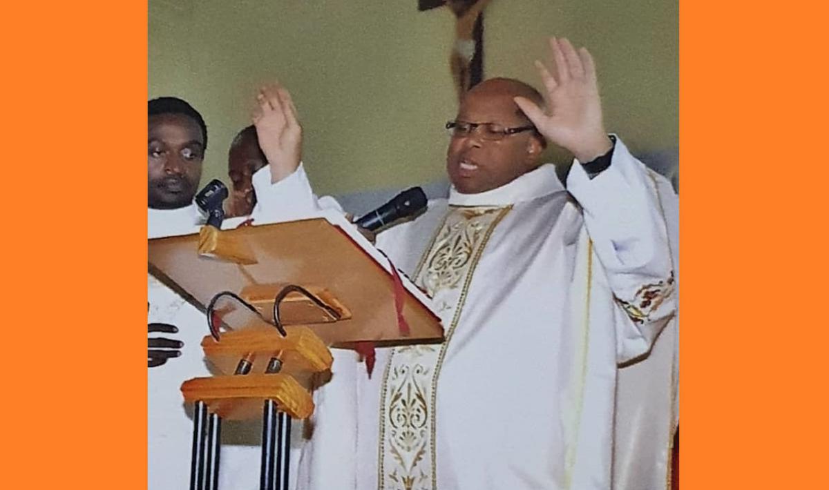 Rev. Fr. Itaman conducting Mass